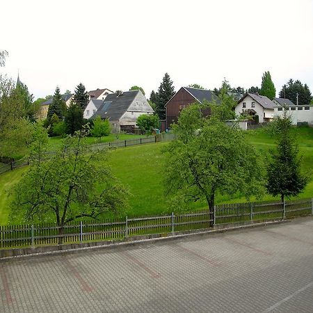 贝歇尔戈尔登兰德酒店 Limabach - Oberfrohna 外观 照片